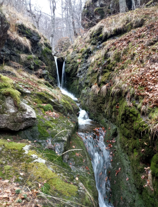 Водопад Калпаклийска река 1