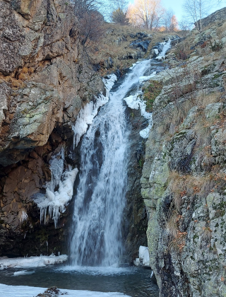 Водопад Ревир (Равнец)