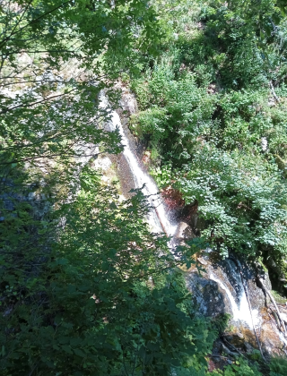 Долен водопад Рогачева пещера