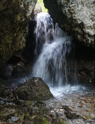 Скрития водопад Горен (Куру дере)
